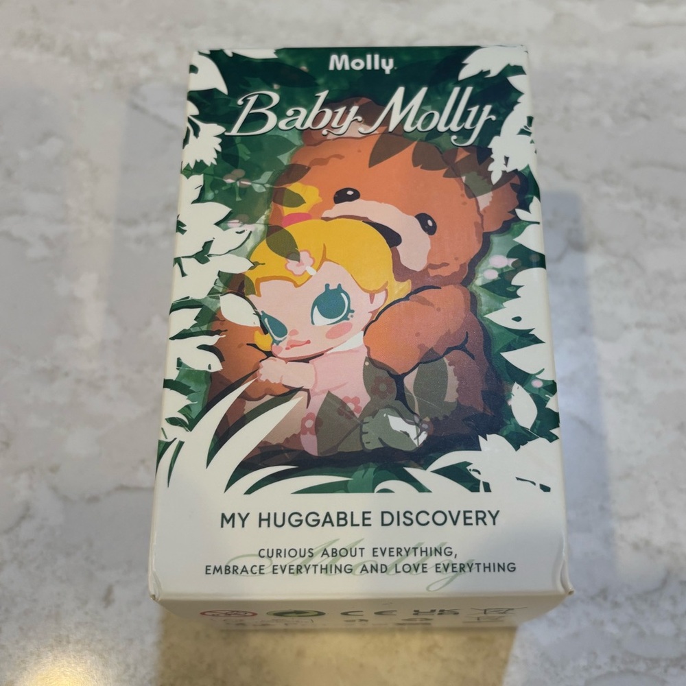 Pop Mart Molly Baby Molly Figurine Box